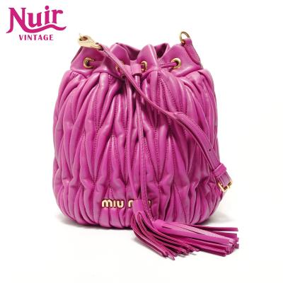 専用　新品 Miu Miu ビジュー ベルベット 巾着 ショルダーバッグ 新品 Miu Miu ビジュー ベルベット 巾着 ショルダーバッグ - メルカリ