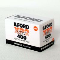 白黒 イルフォード XP2スーパー 36枚撮【1本】カラー現像 ISO感度400 135/35mm ILFORD 黒白フィルム/モノクロ 0019498839573 | フォトランドARIS