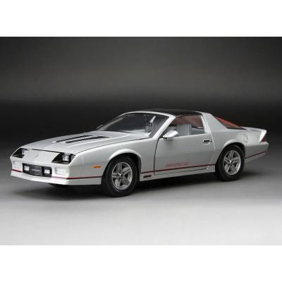1/18 シボレー カマロ 1985 Chevrolet Camaro IROC-Z Silver サン