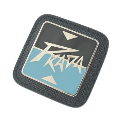 PRADA ブローチの商品一覧 通販 - Yahoo!ショッピング