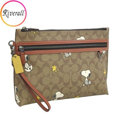 クラッチバック COACH スヌーピー コラボ COACH X PEANUTS コーチ スヌーピー コラボ クラッチ セカンド