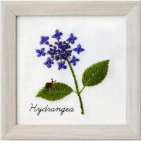 青木和子 刺繍キット 12か月の植物手帖 Hydangea（アジサイ） | 手芸屋ポピー