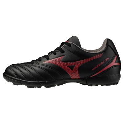 サッカートレーニングシューズ（色：レッド系）｜スパイク、シューズ