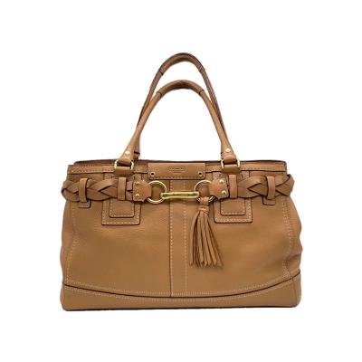 【極美品】COACH(コーチ)ハンプトンズ トートバッグ クリーム×ブラウン！ コーチ ハンプトンズ シグネチャー ミディアム キャリーオール
