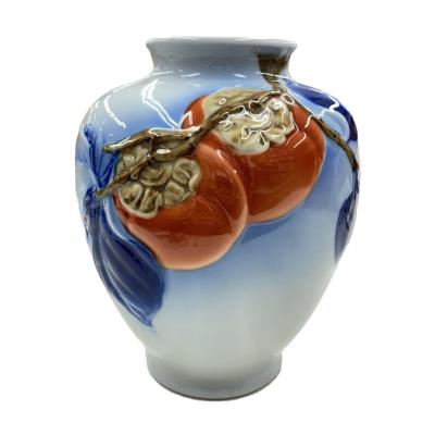 深川製磁製　花柄壺 Amazon.co.jp: 深川製磁 宮内庁御用達 梅牡丹 花瓶 有田焼 花生