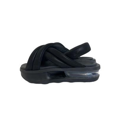 NIKE エアマックスアイラ 23センチ ブラック【値下げ】 エアマックス アイラ（メンズシューズ、紳士靴） | ファッション の