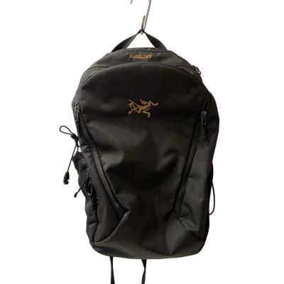 極美品⭐️ ARC'TERYX リュック　PC A4 ブラック　刺繍ロゴ 極美品⭐️ ARC'TERYX リュック PC A4 ブラック 刺繍ロゴ ARC'TERYX