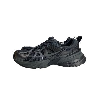 nike v2k run（レディーススニーカー）（色：ブラック系）｜シューズ