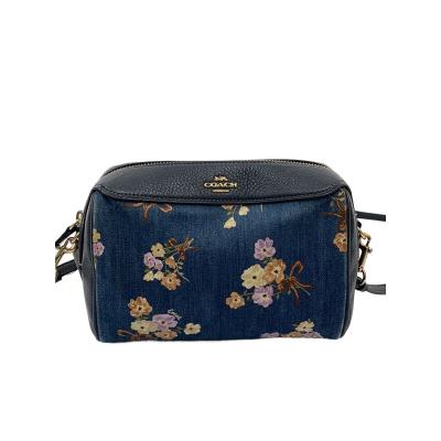 希少美品 COACH フラワープリント ボディバッグ　ネイビー レザー 花柄 コーチ 花柄 バッグ（レディースショルダーバッグ）｜バッグ