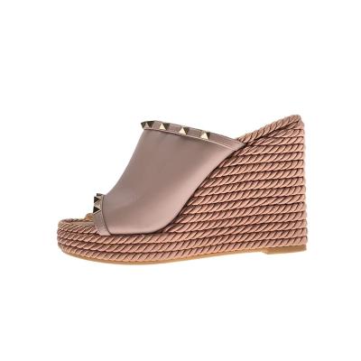 本日限定価格✨️現行品 未使用に近い VALENTINO サンダル ロックスタッズ valentino ロックスタッズ サンダル（ファッション）の商品一覧 通販