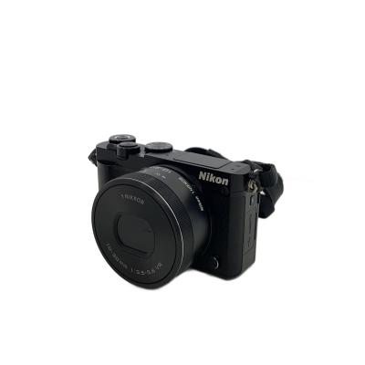 nikon1 j5（ニコン／ミラーレス一眼カメラ）（付属レンズ：レンズ