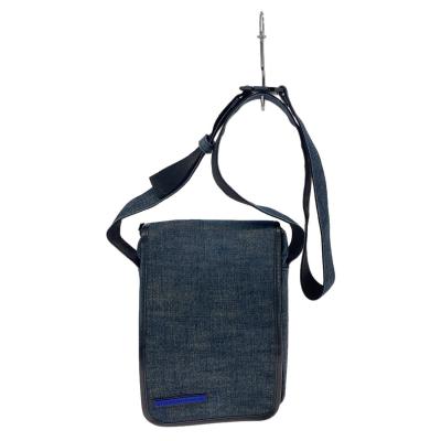 バーバリーブルーレーベル　ショルダーバッグ　ボストンバッグ　ロゴプレート　レザー バーバリーブルーレーベル ショルダーバッグ ボストンバッグ ロゴ