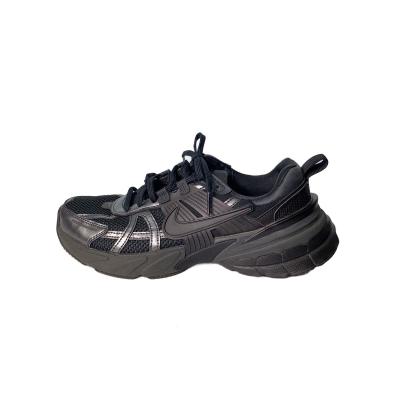 nike v2k run（レディーススニーカー）（色：ブラック系）｜シューズ