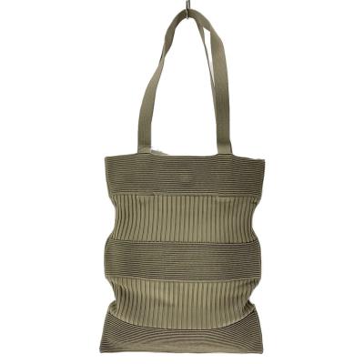 CFCL定番ニットトートバッグオフホワイト新品未使用 CHARLES ＆ KEITH ショルダーバッグ バッグ ノットハンドル