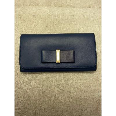 クロエ リボン 財布(レディース財布)(色:ネイビー系)の商品 クロエ リボン 財布(レディース財布)(色:ネイビー系)の商品