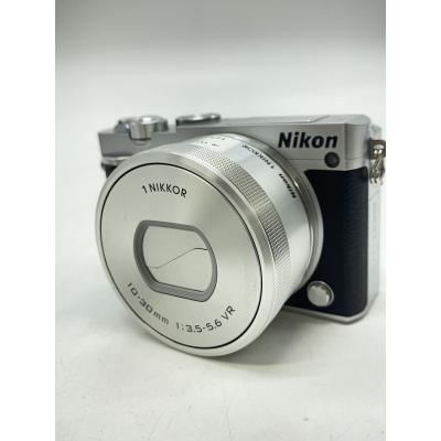 nikon1 j5(ニコン/ミラーレス一眼カメラ)(付属レンズ nikon1 j5(ニコン/ミラーレス一眼カメラ)(付属レンズ
