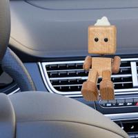 木製男性フィギュア ポータブル カーダッシュボード装飾 ホームキャビネット装飾 ブナ材