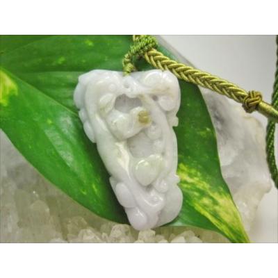 ♢花の金曜セール♢ 天然石ネックレス、ホワイトフラワー彫り