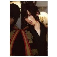 中古生写真 男性 山崎晶吾 沖田総司 横型 上半身 衣装羽織 水色 白 両手刀構え 背景黒 ミュージカル 薄桜鬼 志譚 風間 Gg0497 駿河屋ヤフー店 通販 Yahoo ショッピング