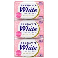 花王　石鹸ホワイト　アロマティック・ローズの香り　バスサイズ　１３０ｇ／個　１パック（３個） | ぱーそなるたのめーる