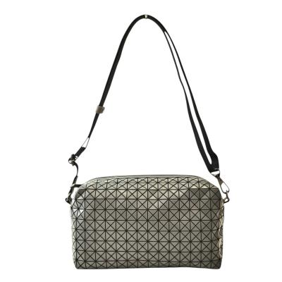 ISSEY MIYAKE レディースショルダーバッグ｜バッグ｜ファッション