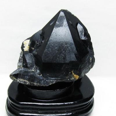 最強のパワーを発揮するといわれるのがこの天然石モリオン(黒水晶)です。 最強のパワーを発揮するといわれるのがこの天然石モリオン(黒