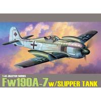 ドラゴン 1/48 WW.II ドイツ空軍 Fw190A-7 スリッパタンク装備 プラモデル DR5545　送料無料 | トイスタジアムYahoo!店