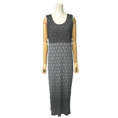 イッセイミヤケ プリーツ プリーズ（PLEATS PLEASE ISSEY MIYAKE）（色