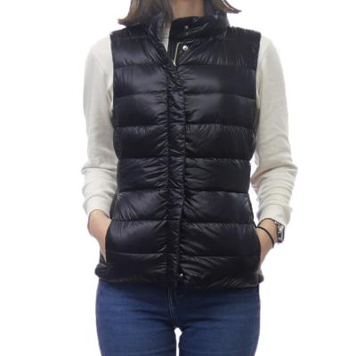 Herno アイボリー　ノースリーブ　ダウンベスト　40サイズ　ロング丈 HERNO（ヘルノ） ダウンベスト LADY 大きいサイズあり レディース