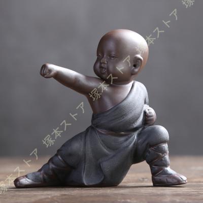 置物　人物像　西行法師　お坊さん　僧侶 Amazon.co.jp: 4点入り 小僧 お坊さん 置物 家庭 自動車