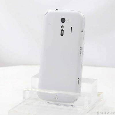 中古美品　F-42A ホワイト スマートフォン ケース付き らくらくスマートフォン F-42A 商品一覧｜ムスビー【中古スマホ