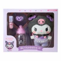 サンリオ クロミ ぬいぐるみおせわセット ベビー 15×9×18.5cm 19928-1 Sanrio おもちゃ 子ども 知育玩具 お世話 スタイ | なないろ堂ヤフーショッピング店
