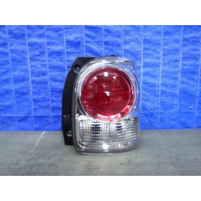 ダイハツ　ムーヴキャンバス LEDテールランプ 右　運転席側　純正新品未使用品 ダイハツ ムーヴキャンバス LEDテールランプ 右 運転席側 純正新品未