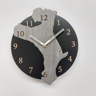 【期間限定値下げ】名入れ　しっぽ 振り子・はみ出し掛け時計 シュナウザー　グレー 犬 シュナウザー（掛け時計、壁掛け時計）｜インテリア時計