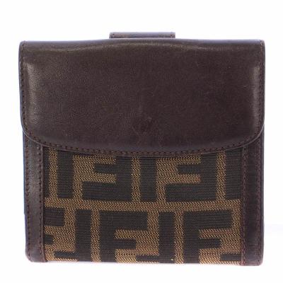 FENDI フェンディ 二つ折り財布 ズッカ FFプレート コンパクトウォレット フェンディ ズッカ柄 二つ折り財布のおすすめ人気商品一覧 通販