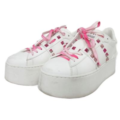 未使用級✨ヴァレンティノ ガラヴァーニ ワンスタッズ スニーカー ピンク 35 ヴァレンティノ ガラヴァーニ 定番 'ロックスタッズ' より、アイ