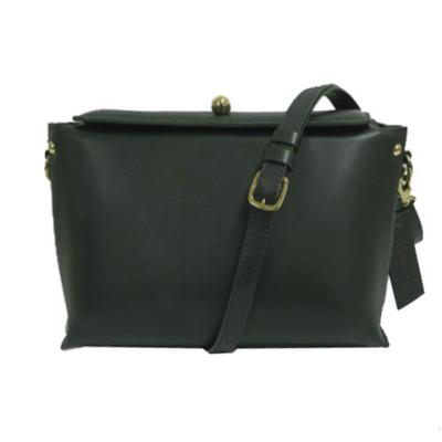 ポティオール（レディースショルダーバッグ）｜バッグ | ファッション