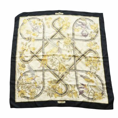 【中古】エルメス HERMES カレ90 Caraibes カリブ鳥 大判 スカーフ ストール ロゴ 総柄 花柄 ベージュ レディース HERMES（エルメス） カレ90 Caraibes カリブ鳥 大判 スカーフ ストール
