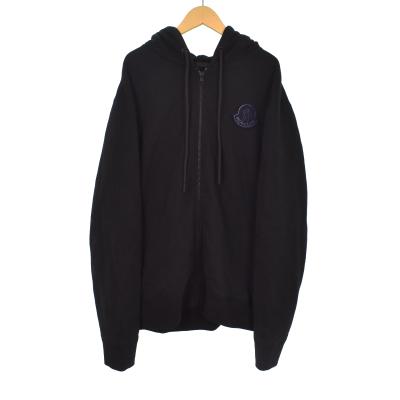 MONCLER*大胆なデザインが魅力*ブルー エンボス ロゴ パーカー MONCLER*大胆なデザインが魅力*ブルー エンボス ロゴ パーカー