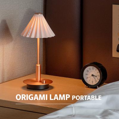 テーブルランプ 陶器（卓上ライト）（色：オレンジ系）｜照明、電球