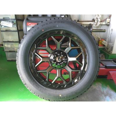 グランドチェロキー スタッドレス（本数：4本セット）のおすすめ人気