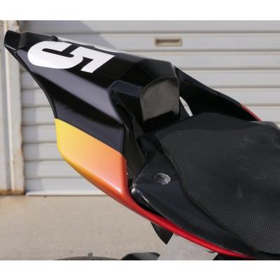 yzf-r1（ブランド登録なし／バイク用シート、テールカウル）｜外装