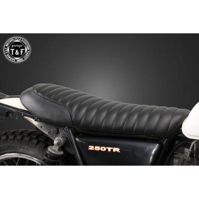 Kawasaki カワサキ 250tr 純正 シート タックロール ブラック 250tr シート（バイク） | 車、バイク、自転車 の商品一覧 通販