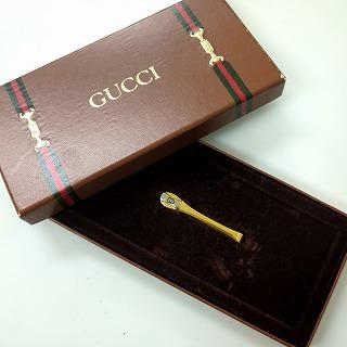 AS9017 GUCCI ゴールド系ネクタイピン&カフス セット ケース付き AS9017 GUCCI ゴールド系ネクタイピン&カフス セット ケース付き