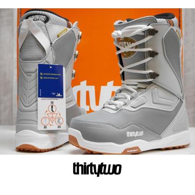 thirtytwo スノーボード ブーツ（サイズ（cm）：26cm）｜スノーボード