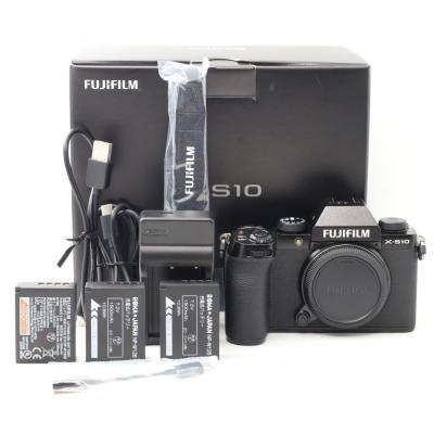 Fujifilm X-S10 ミラーレス一眼セット 富士フイルム Xシステム FUJIFILM X-S10 ダブルレンズキット
