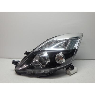アイシス ANM10G ANM15G ZNM10G ANM15W ヘッドライト アイシス ANM10G