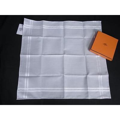 エルメス　ポケットチーフ　プチカレ　ハンカチ エルメス Hermes HERMES ハンカチ 46×46 Hレリーフ ジャガードH