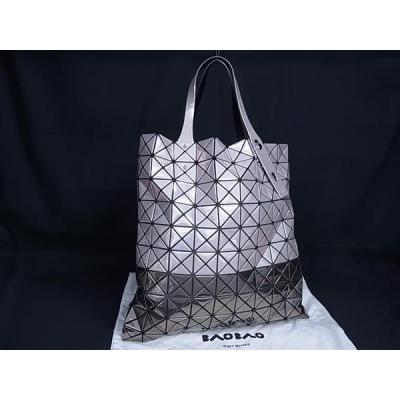 ISSAEY MIYAKE BAO BAODUO ショルダーバッグ シルバー Bao Bao Issey Miyake Lucent ジオメトリックパターン ショルダー