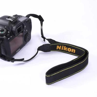 良品 Nikon D7500 プロストラップ SDXCカード64GB付き ニコン